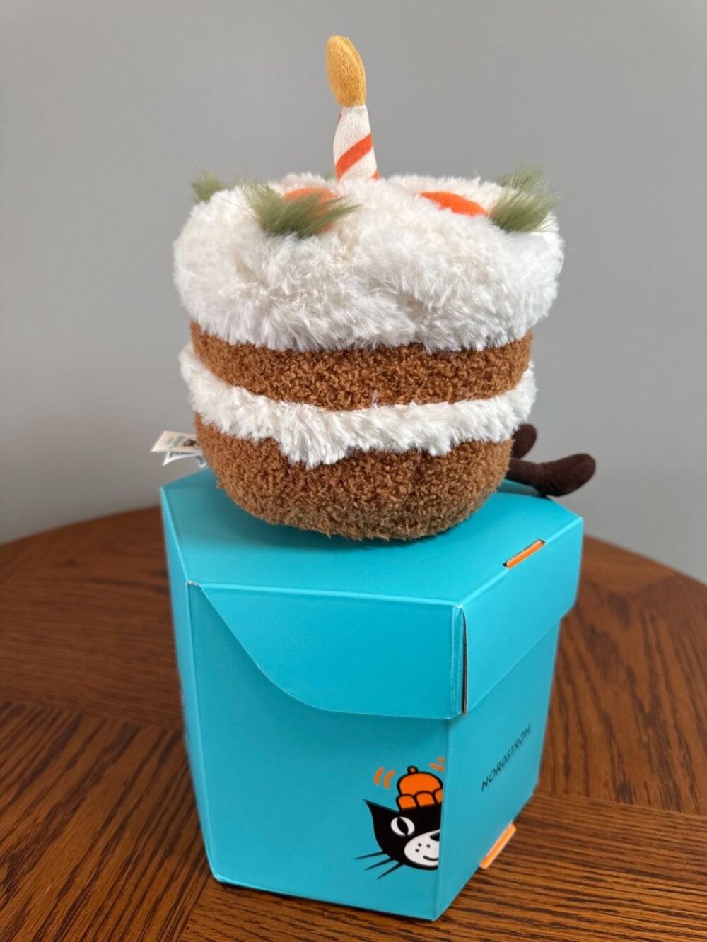 NWT Jellycat Amusables Carrot Cake Chicago Nordstrom Exclusive - Picture 6 of 10